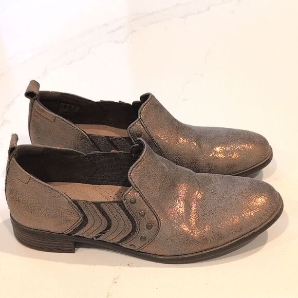 Collection By Clark's Studded Metallic Leather Slip-On Loafers Size 7.5 - Picture 3 of 10